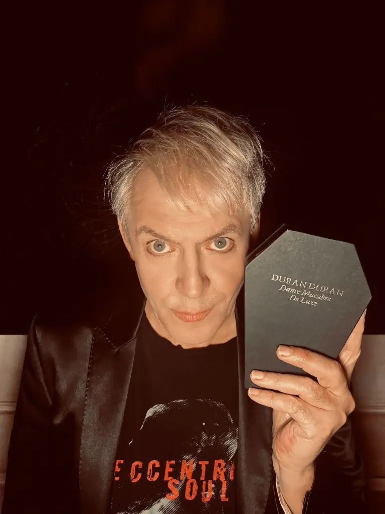 Duran_Duran_Nick_Rhodes_with_KiTalbum.webp
